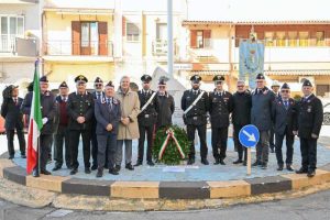 Omaggio dell'associazione Apamri ai caduti di Nassirya